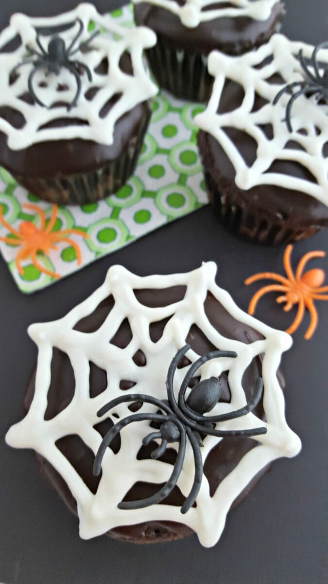 Chocolate Spider Cupcakes - Free Template Download