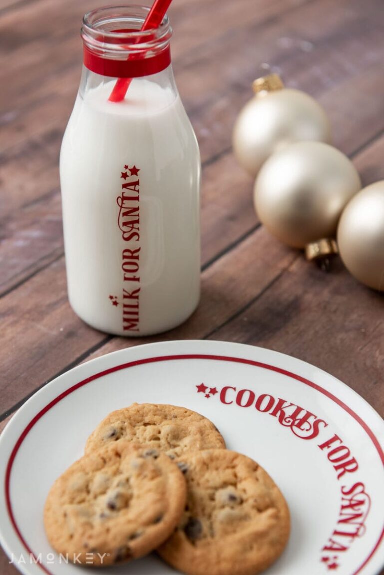DIY Milk Jug and Cookie Plate for Santa – Free Cut Files